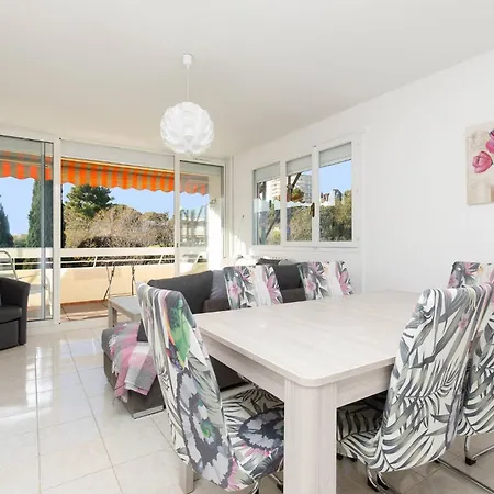 Julius 6 Couchages, Parking Prive 公寓 昂蒂布