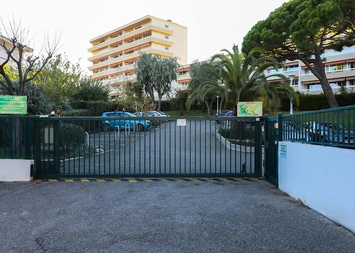 Julius 6 Couchages, Parking Prive 昂蒂布